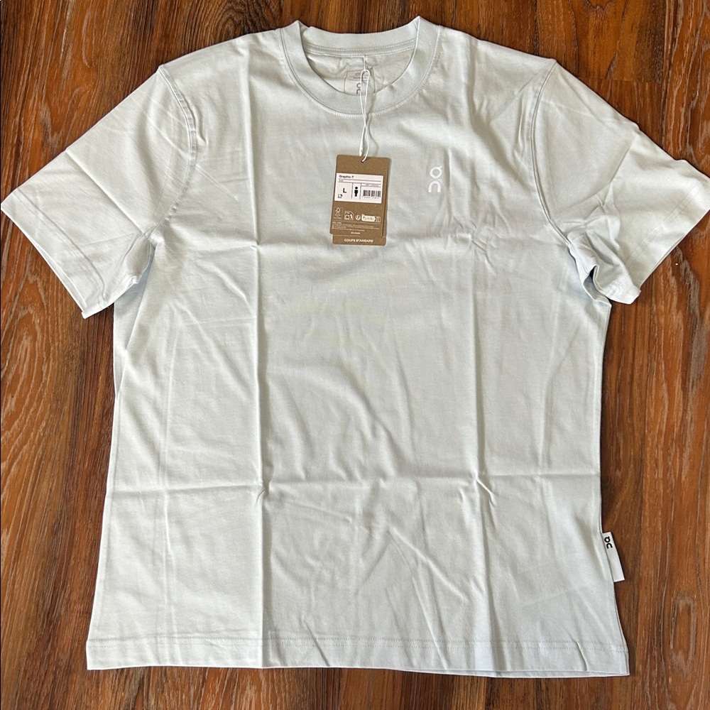 On Running Men’s L Graphic T-Shirt NWT